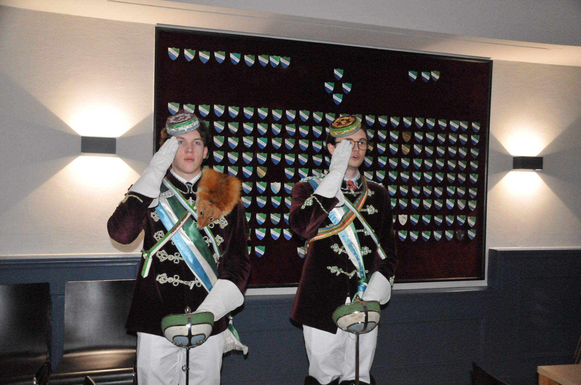 Antrittskneipe \\"Champus & Sekt\\"