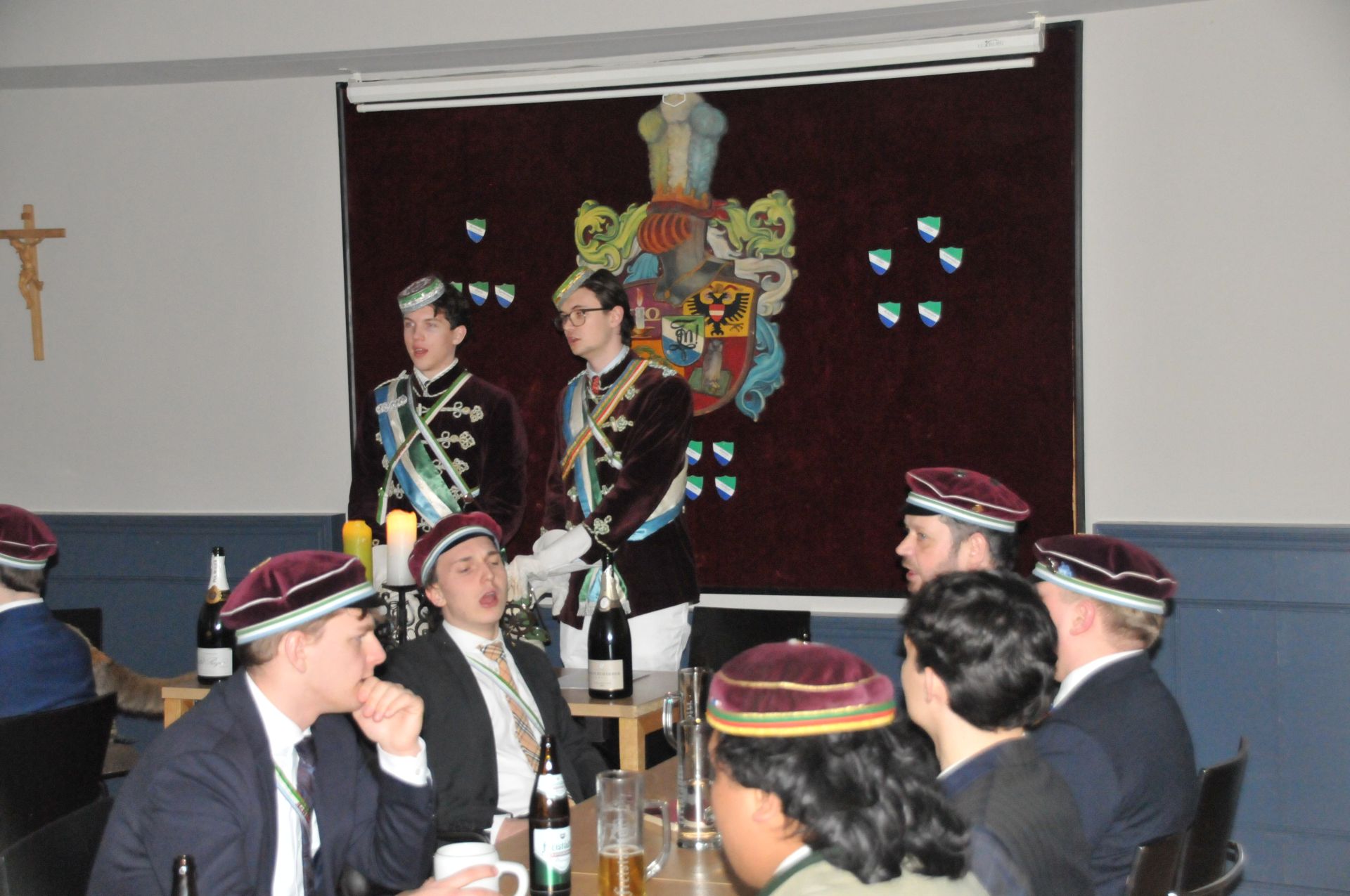 Antrittskneipe \\"Champus & Sekt\\"