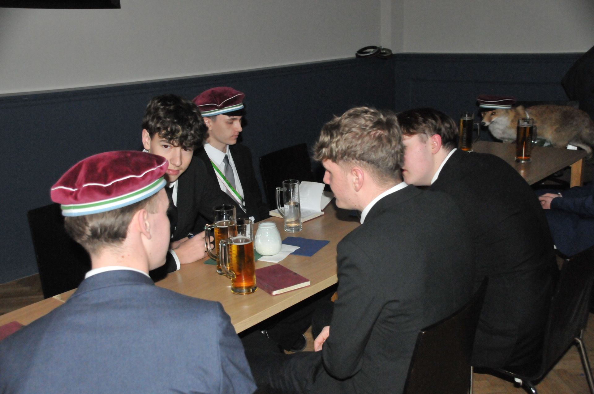 Antrittskneipe \\"Champus & Sekt\\"