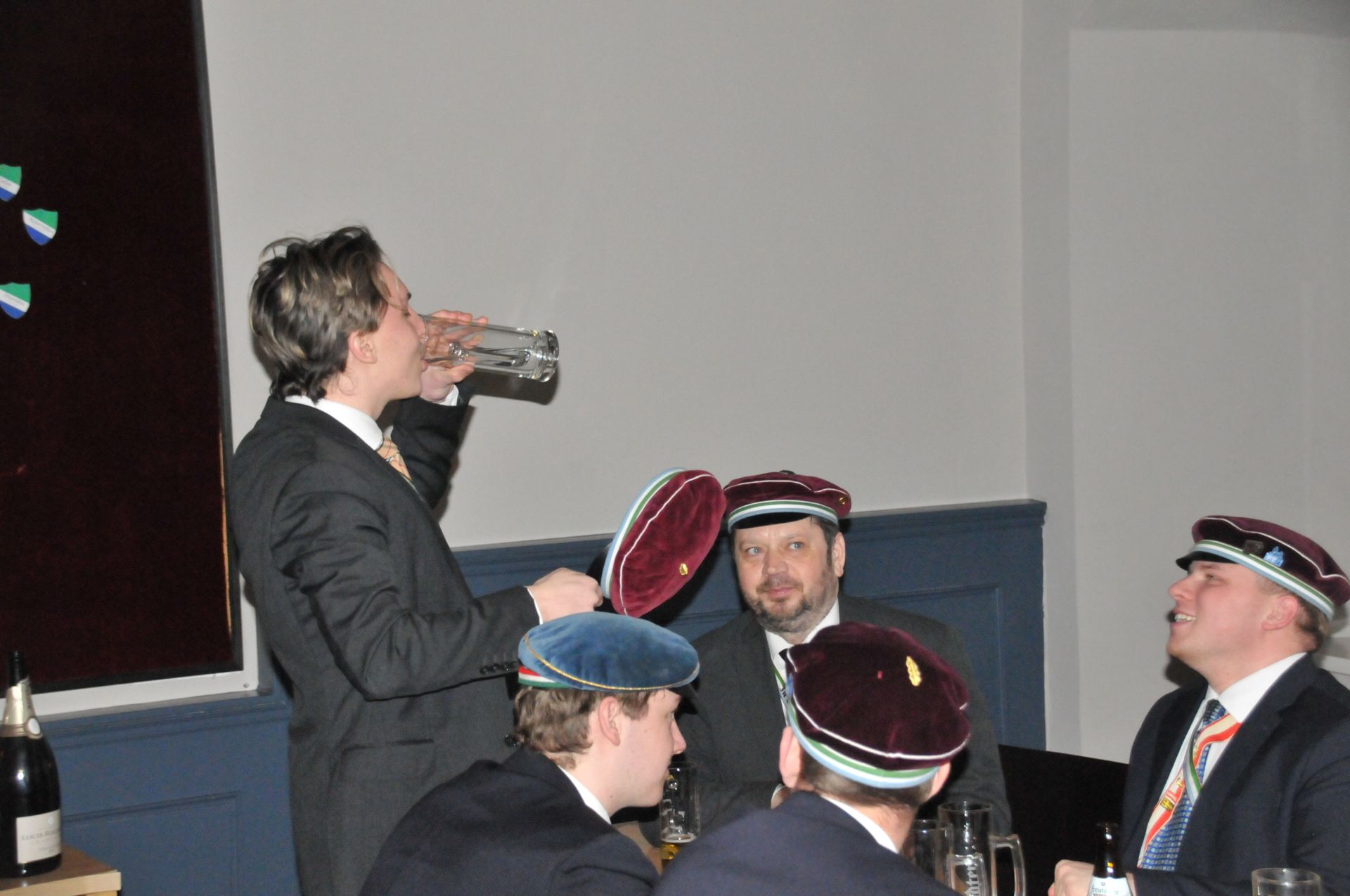 Antrittskneipe \\"Champus & Sekt\\"