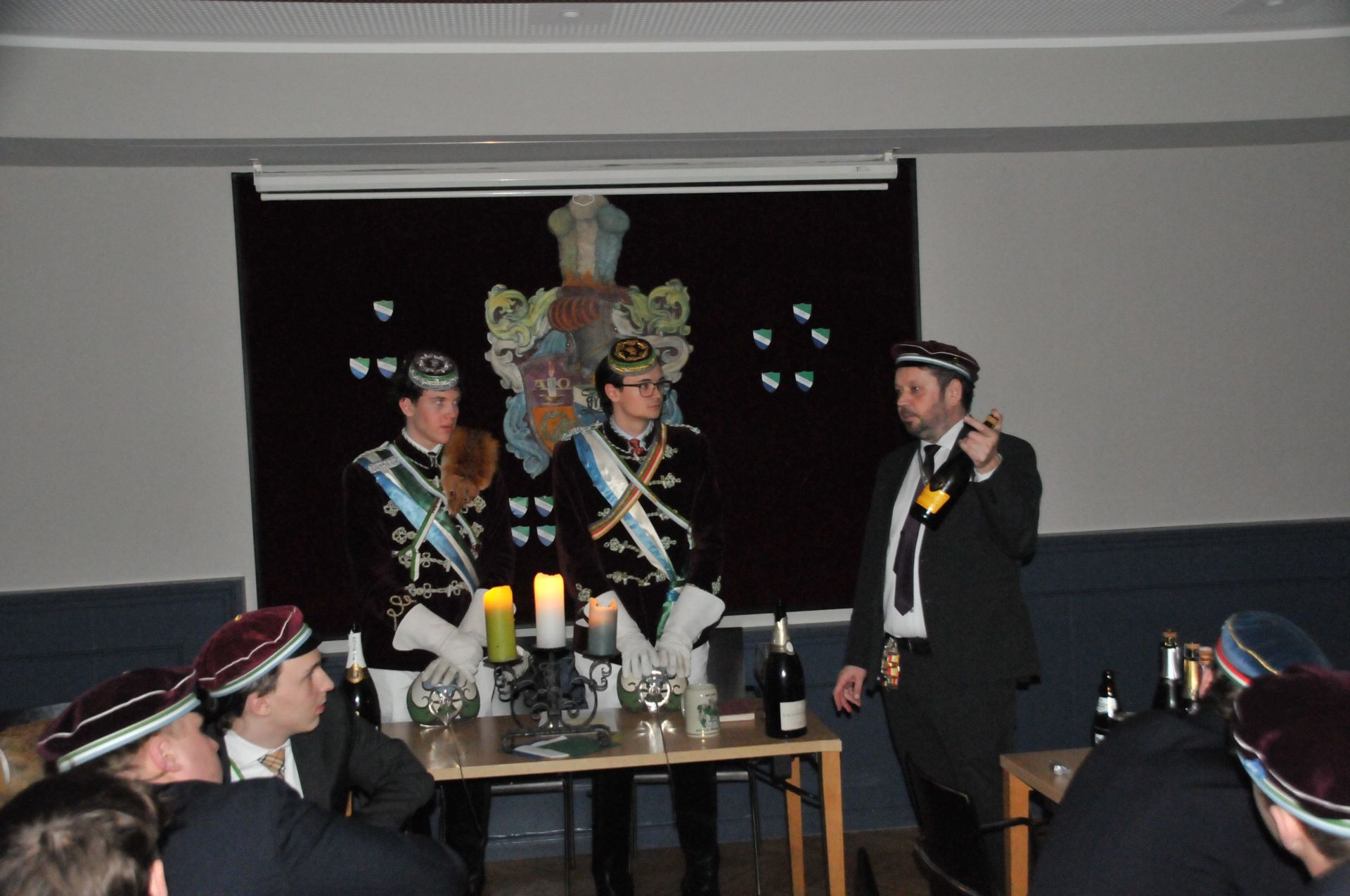 Antrittskneipe \\"Champus & Sekt\\"