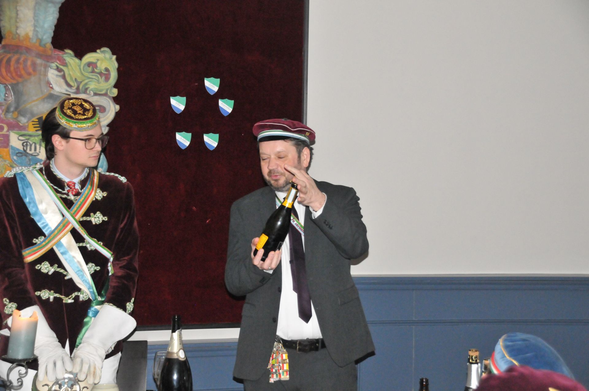 Antrittskneipe \\"Champus & Sekt\\"