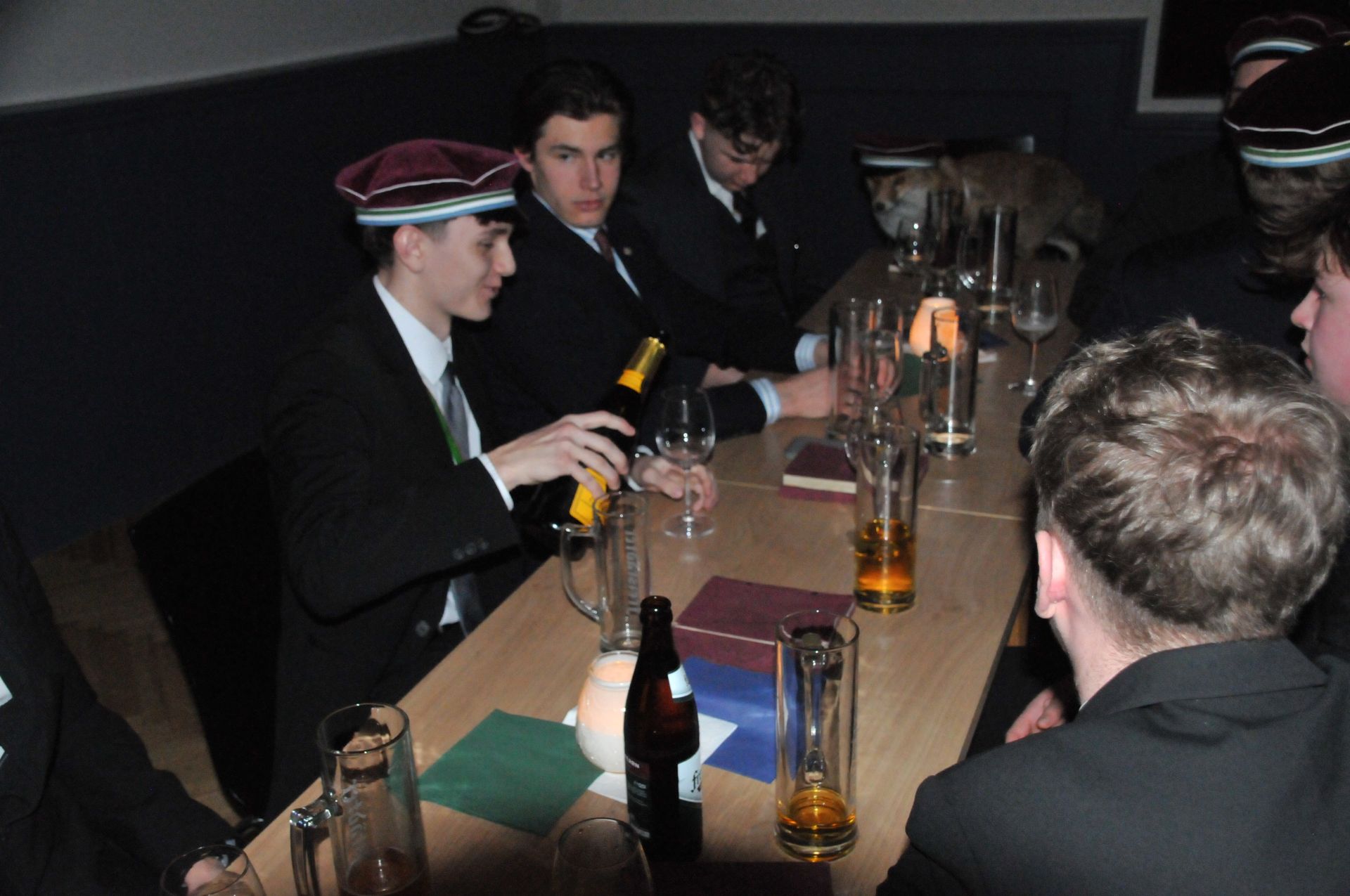 Antrittskneipe \\"Champus & Sekt\\"