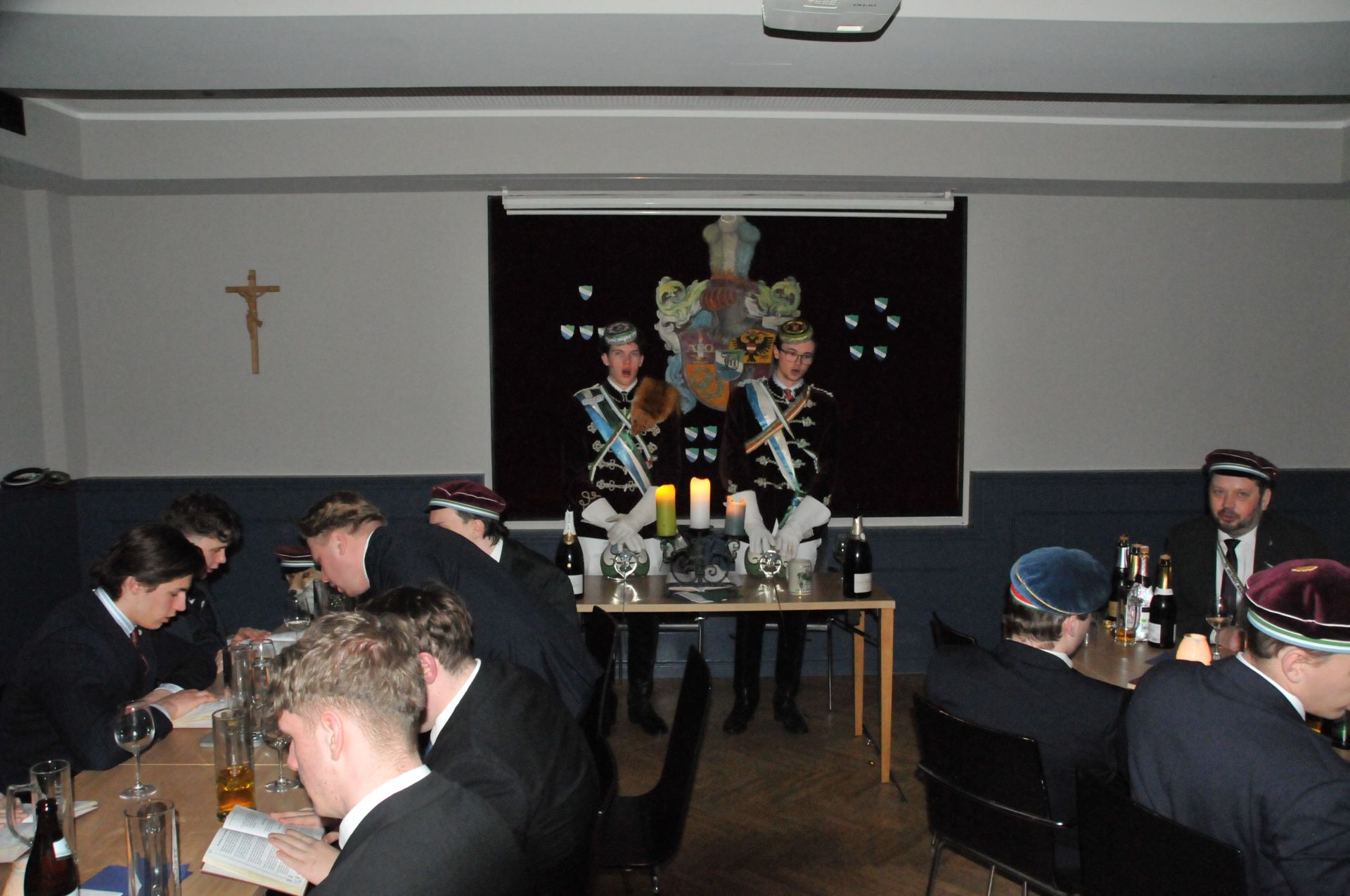 Antrittskneipe \\"Champus & Sekt\\"