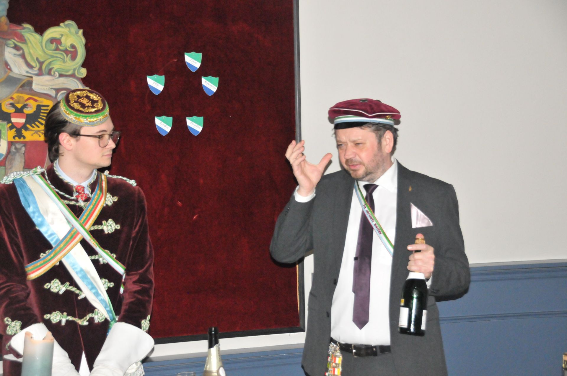 Antrittskneipe \\"Champus & Sekt\\"