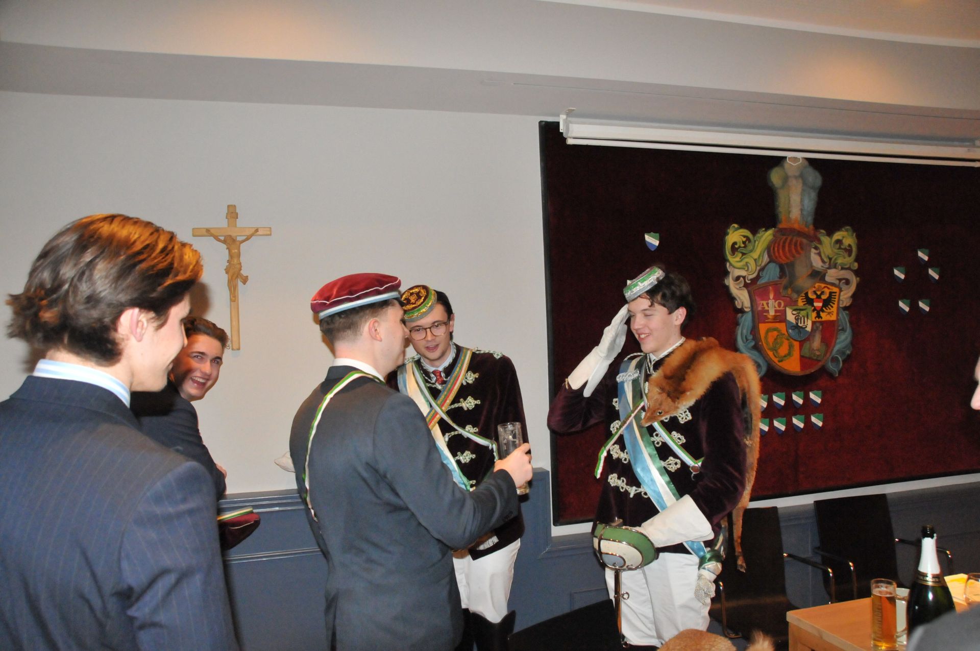 Antrittskneipe \\"Champus & Sekt\\"