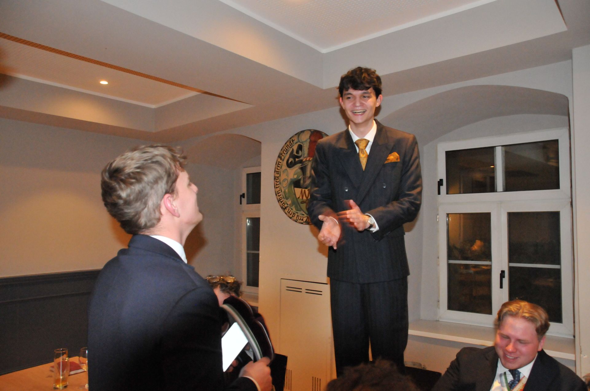 Antrittskneipe \\"Champus & Sekt\\"