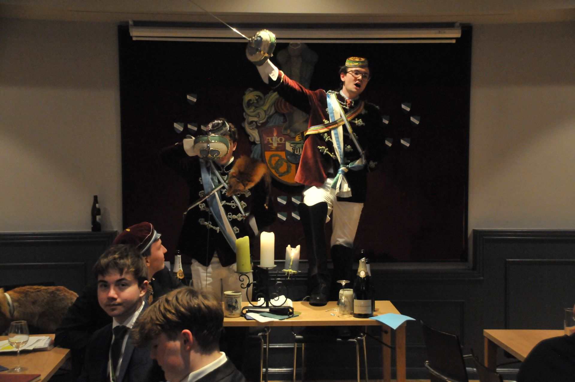 Antrittskneipe \\"Champus & Sekt\\"