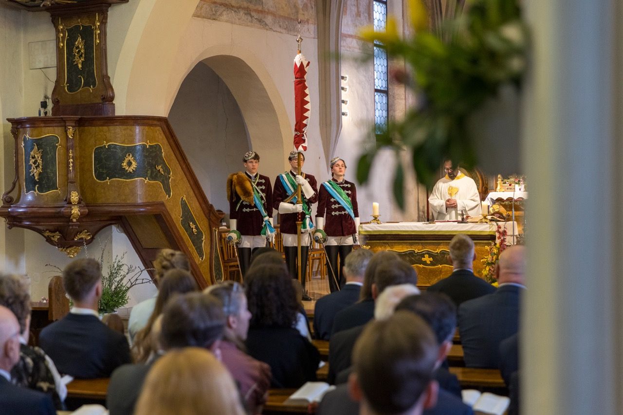 Heilige Messe in der Pfarrkirche Steyregg