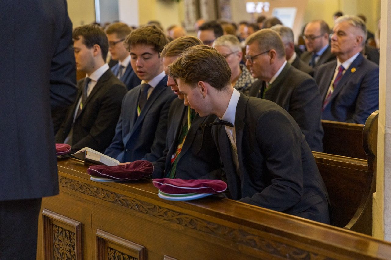 Heilige Messe in der Pfarrkirche Steyregg