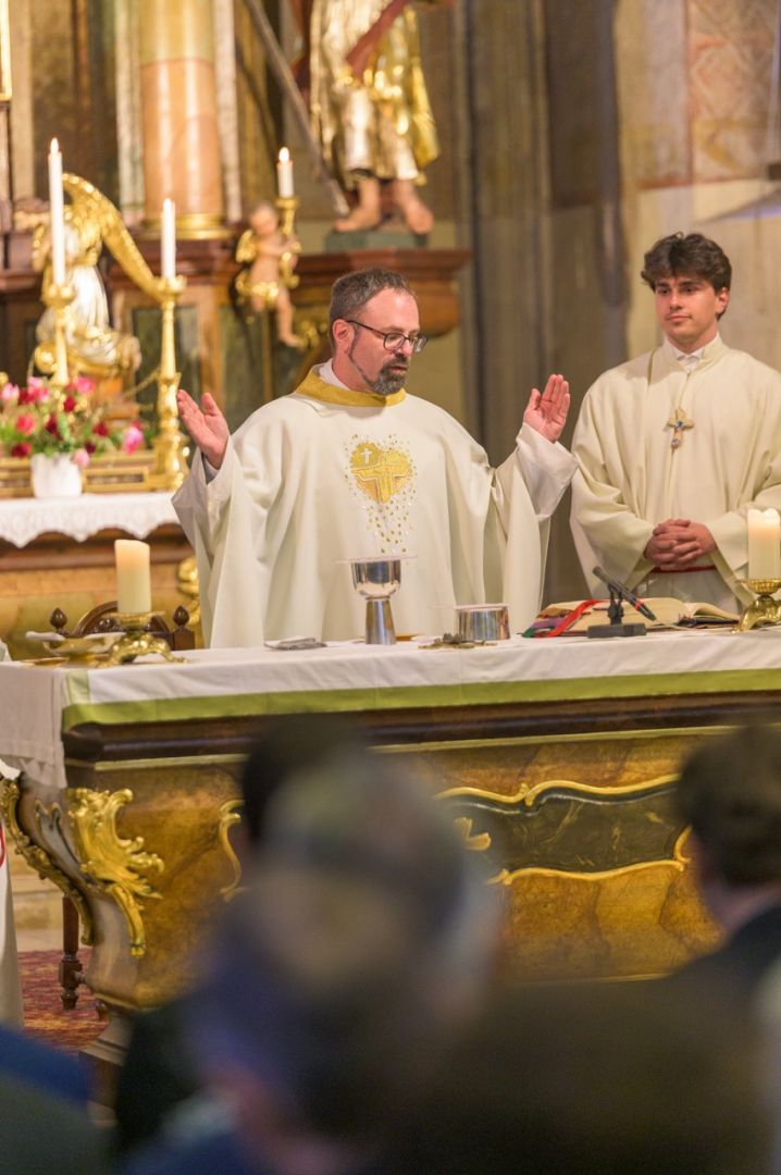 Heilige Messe in der Pfarrkirche Steyregg
