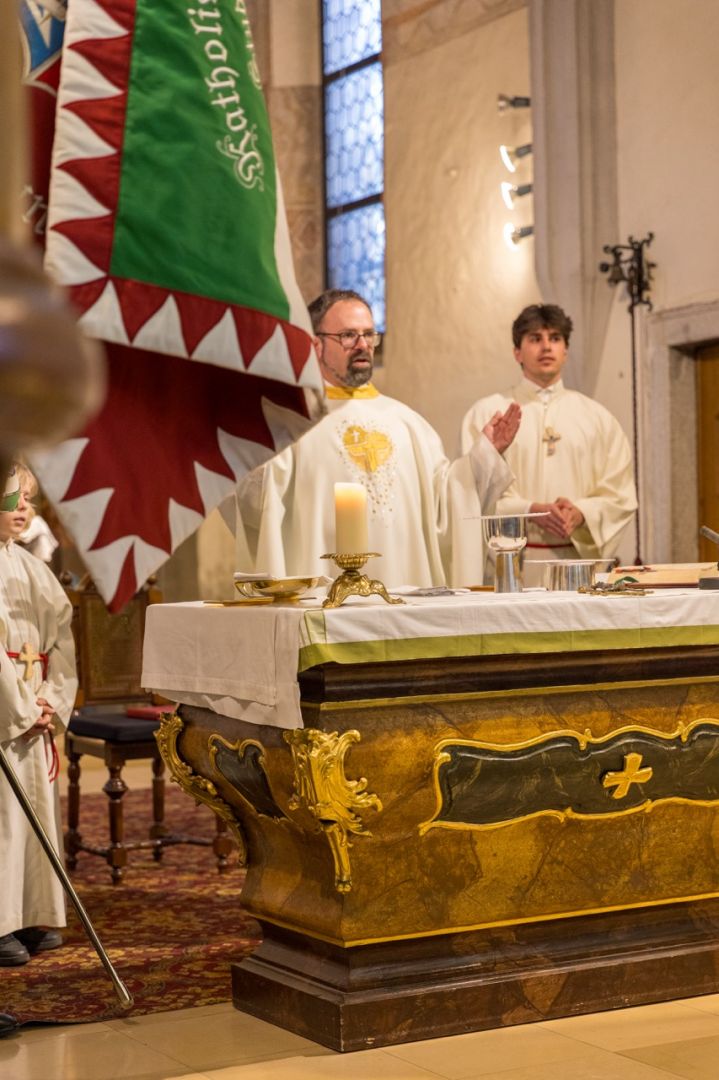 Heilige Messe in der Pfarrkirche Steyregg