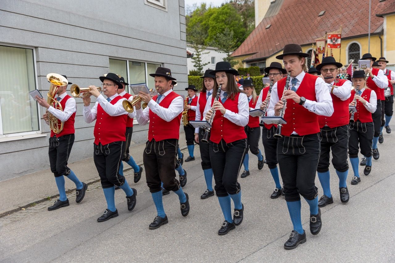 Festumzug zum Schloss Steyregg