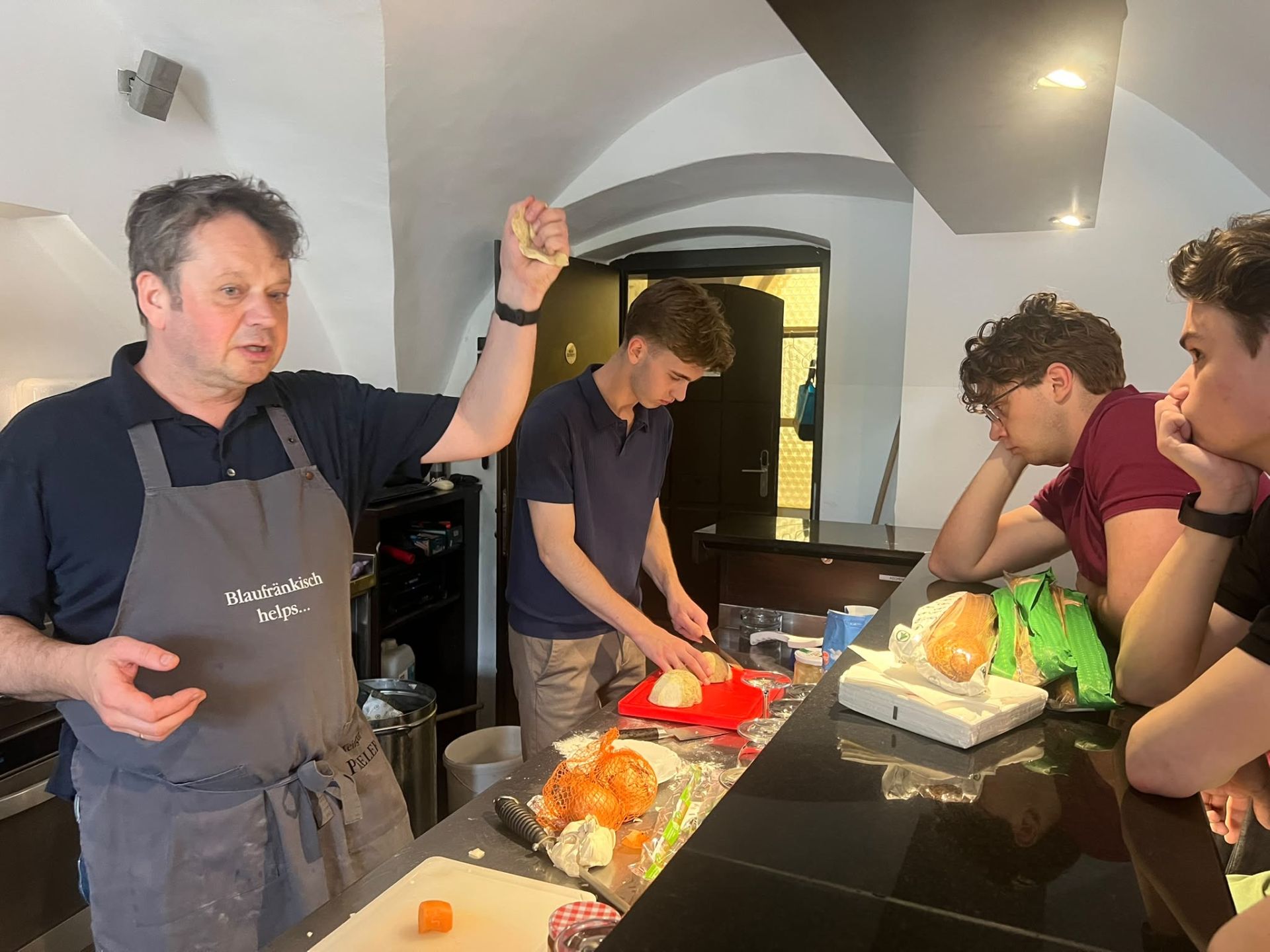 BO: \"Kochen lernen mit Bbr. Heinz Lehner v. Moskito & Geschichten vom PT\"