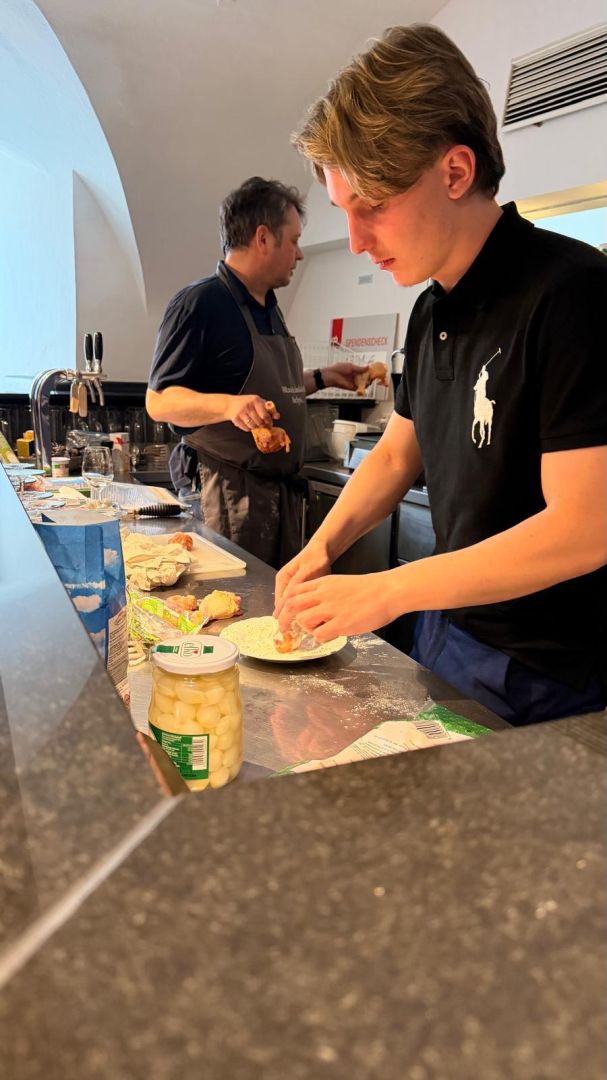 BO: \"Kochen lernen mit Bbr. Heinz Lehner v. Moskito & Geschichten vom PT\"